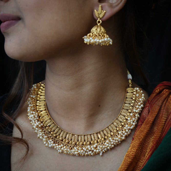 Antique gold stone and pearl short necklace and earrings SS12020