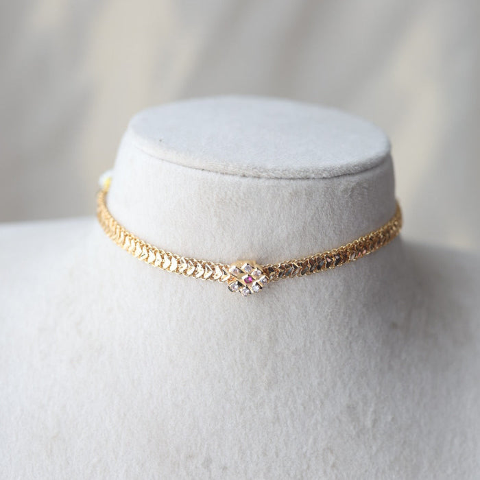 Heritage gold plated white stone coker necklace H751