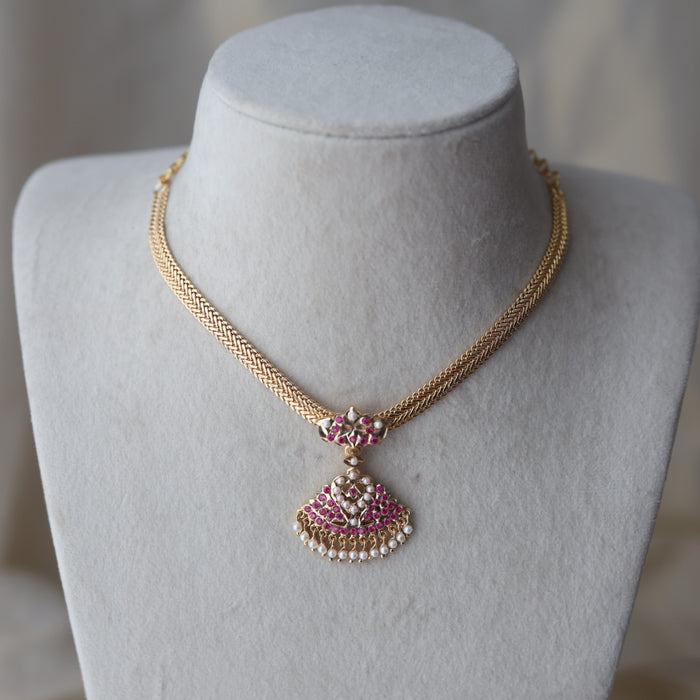 Heritage gold plated short necklace H043