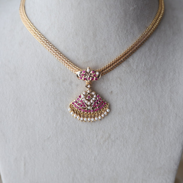 Heritage gold plated short necklace H043