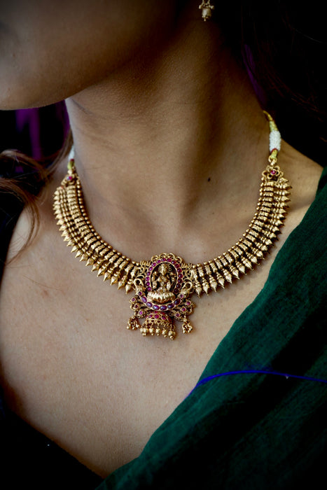 Antique short necklace and earrings SS11678