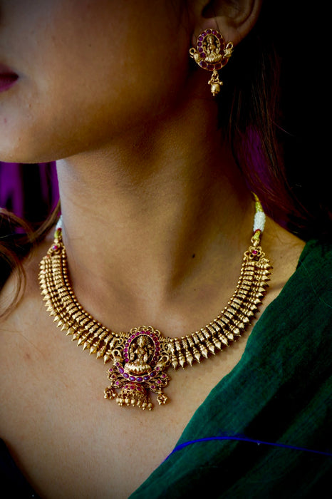 Antique short necklace and earrings SS11678