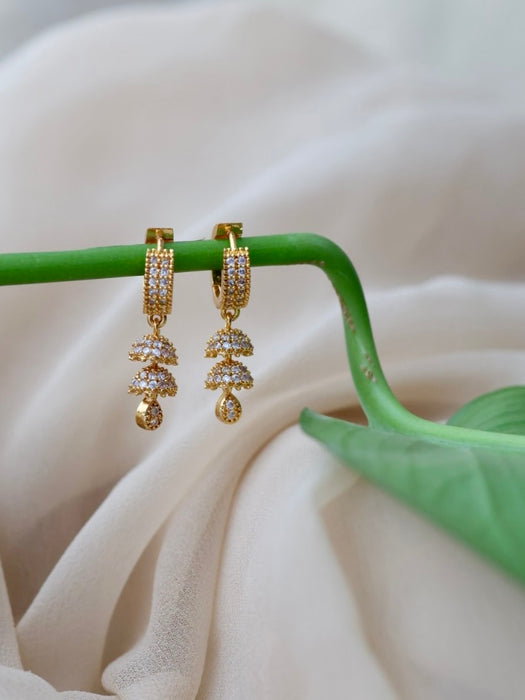 Heritage gold plated white stone hoop earrings HD899