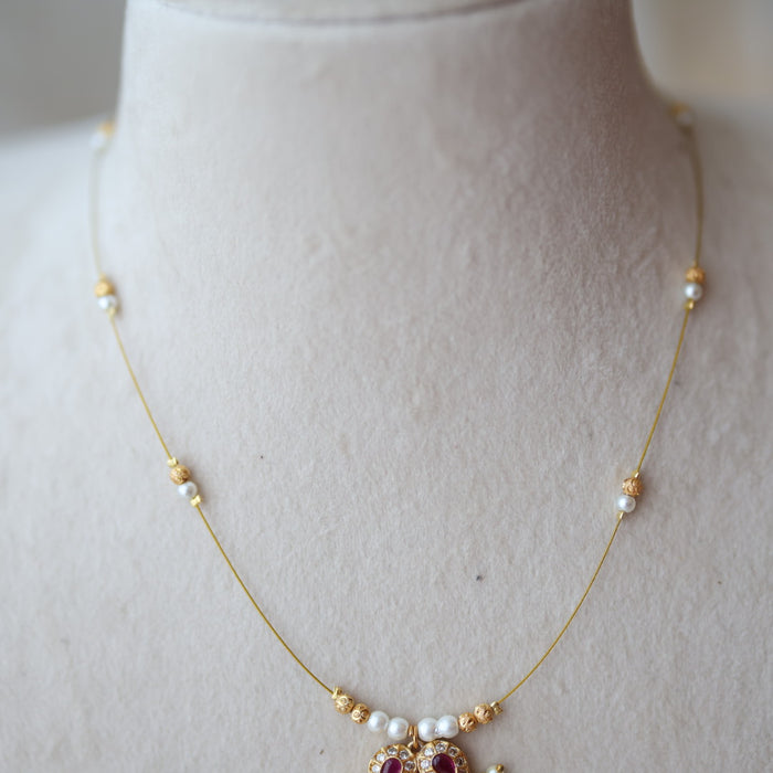 Antique green bead invisible short necklace IN411