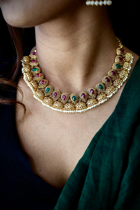 Antique temple short necklace with earrings SS11069