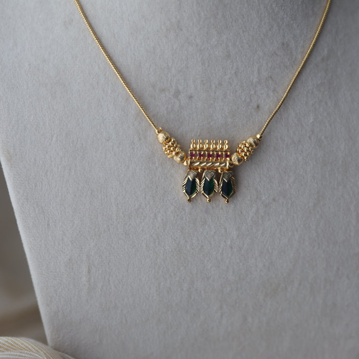 Heritage gold plated green stone short necklace H14566