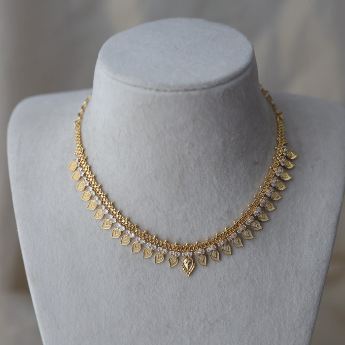 Heritage gold plated white stone mango short necklace H1457