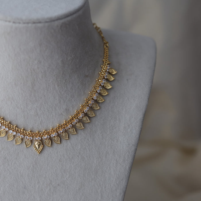 Heritage gold plated white stone mango short necklace H1457