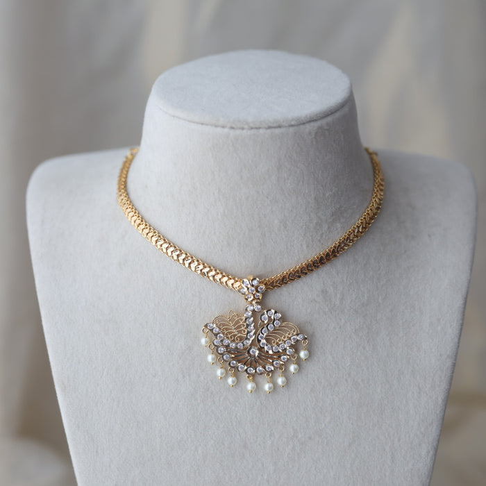 Heritage gold plated white stone short necklace H453