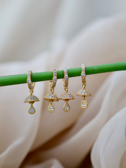 Heritage gold plated white stone hoop earrings HD512