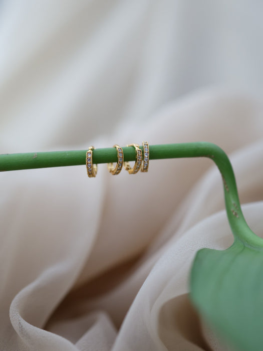 Heritage gold plated white stone hoop earrings HD54