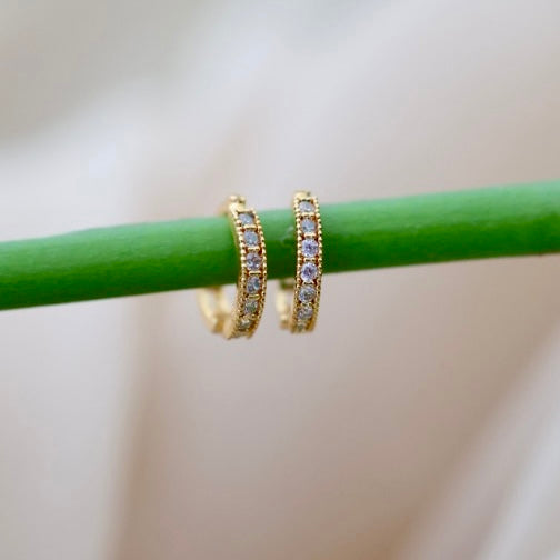 Heritage gold plated white stone hoop earrings HD54