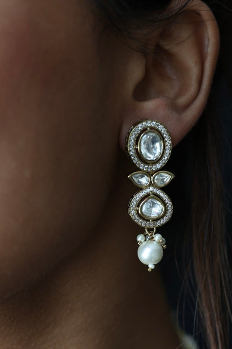 Trendy white stone short necklace and earrings TW305