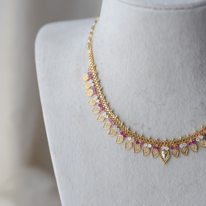 Heritage gold plated ruby white stone mango short necklace H7532