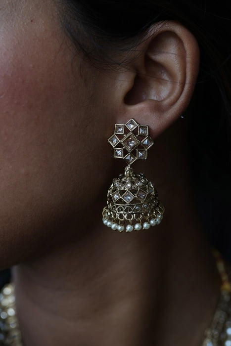 Trendy white pearls necklace with earrings and tikka TW310