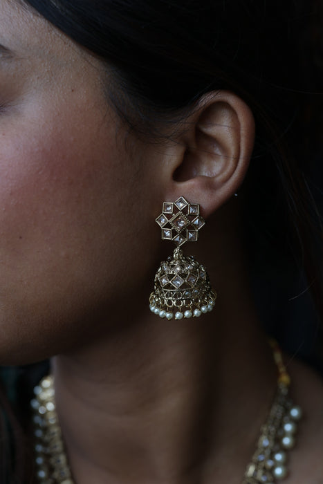 Trendy white pearls necklace with earrings and tikka TW310