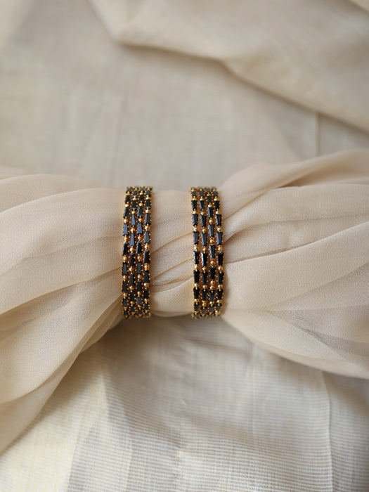 Heritage gold plated black stone bangle (1 set  of 4 bangles) HB235
