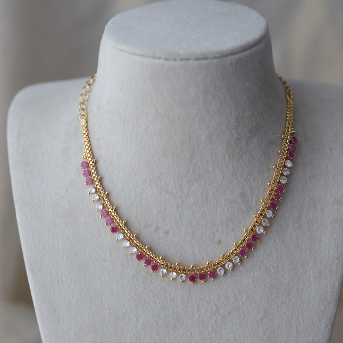 Heritage gold plated ruby white stone short necklace H532