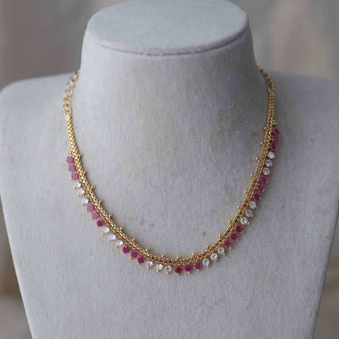 Heritage gold plated ruby white stone short necklace H532