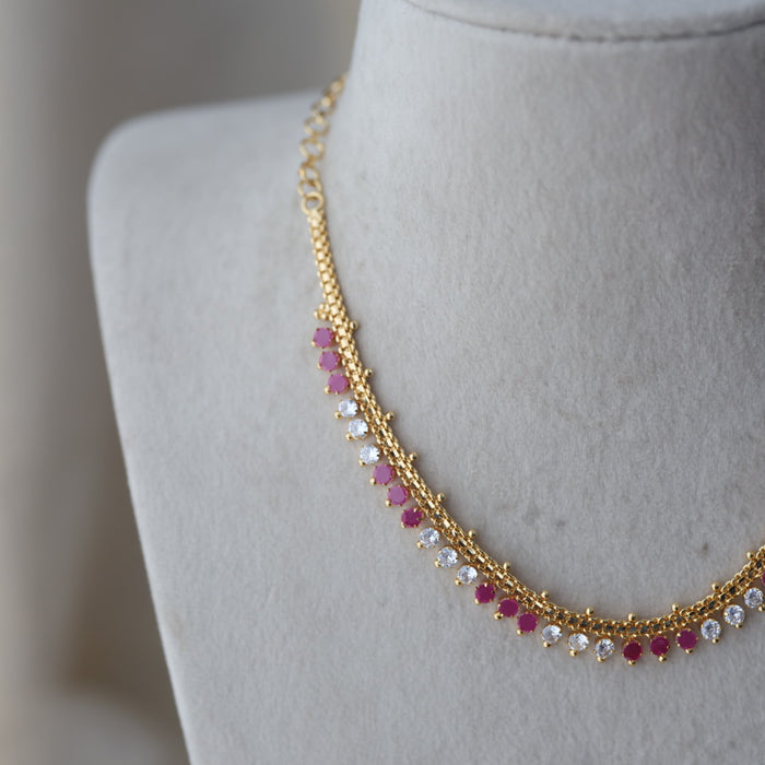 Heritage gold plated ruby white stone short necklace H532