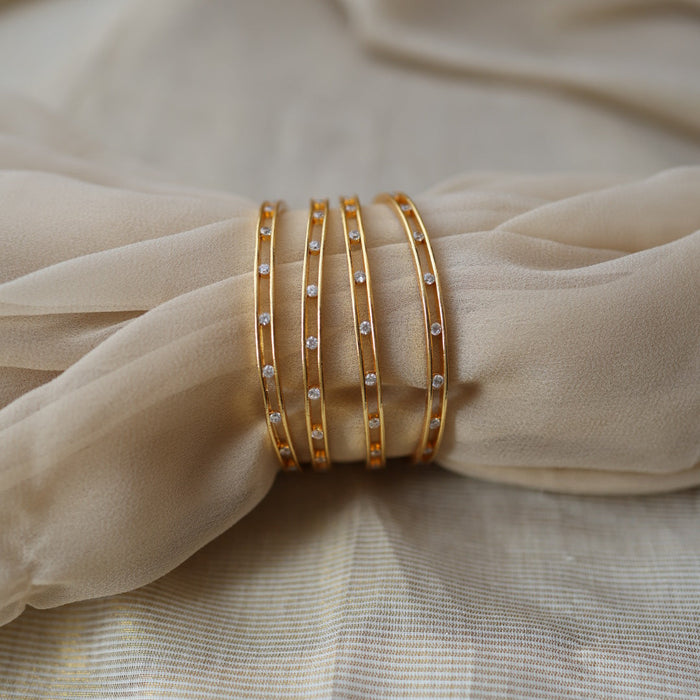 Heritage gold plated white stone bangle (1 set  of 4 bangles) HB298