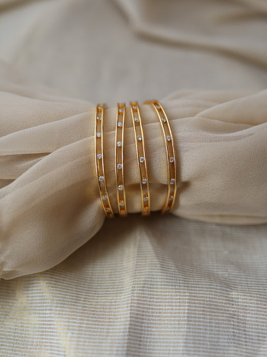 Heritage gold plated white stone bangle (1 set  of 4 bangles) HB298