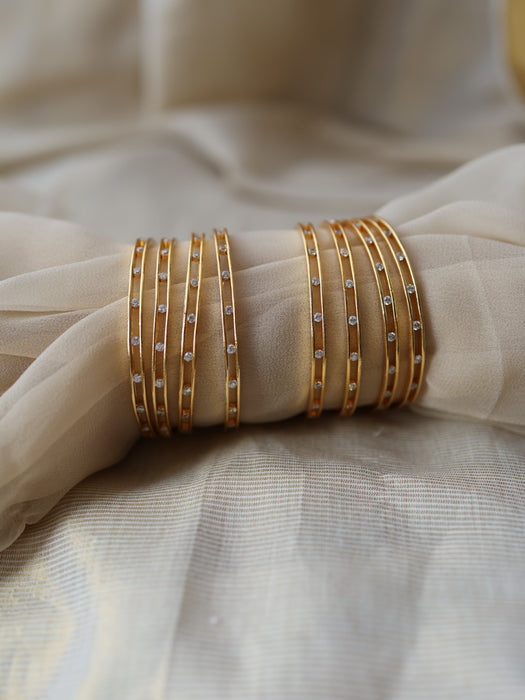 Heritage gold plated white stone bangle (1 set  of 4 bangles) HB298