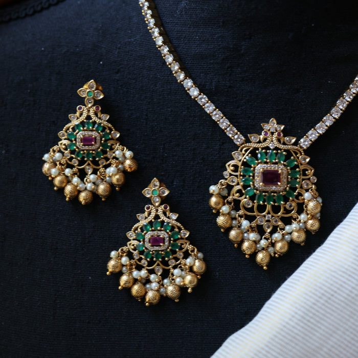 Antique green stone short necklace with earrings TTS3452