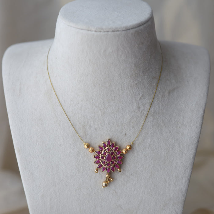 Antique ruby stone invisible short necklace IN451