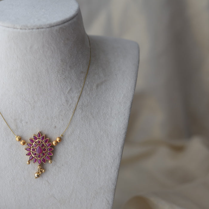 Antique ruby stone invisible short necklace IN451