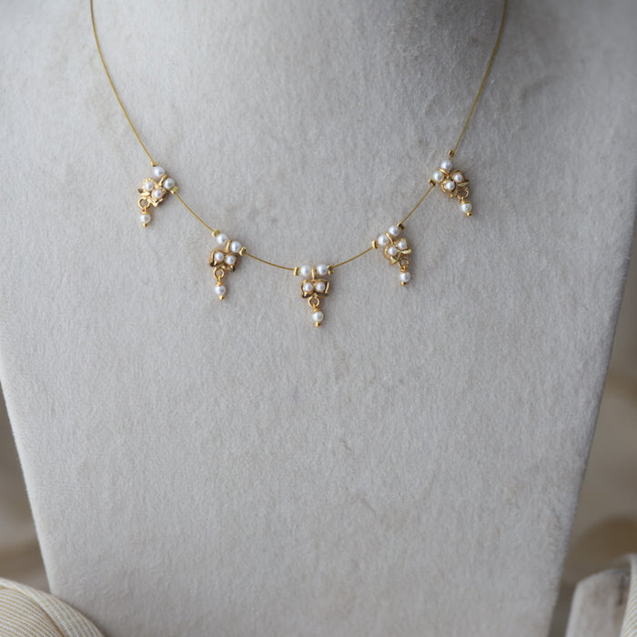 Heritage gold plated pearl invisible short necklace IN902