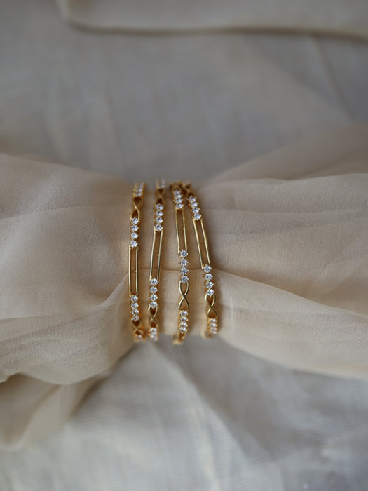 Heritage gold plated white stone bangle (1 set  of 4 bangles) HB221