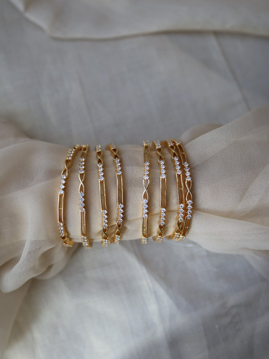 Heritage gold plated white stone bangle (1 set  of 4 bangles) HB221