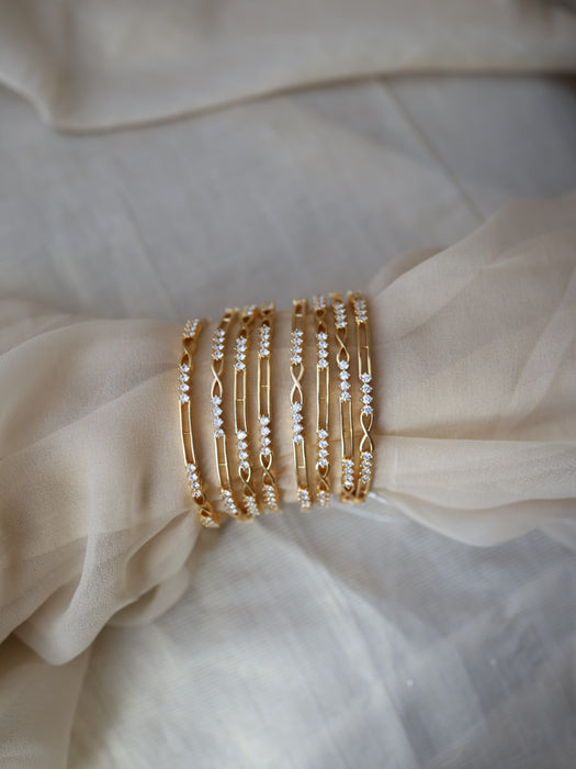 Heritage gold plated white stone bangle (1 set  of 4 bangles) HB221