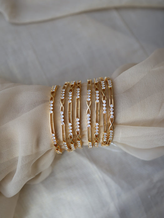 Heritage gold plated white stone bangle (1 set  of 4 bangles) HB221