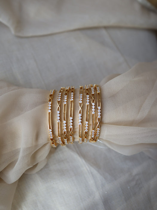 Heritage gold plated white stone bangle (1 set  of 4 bangles) HB221