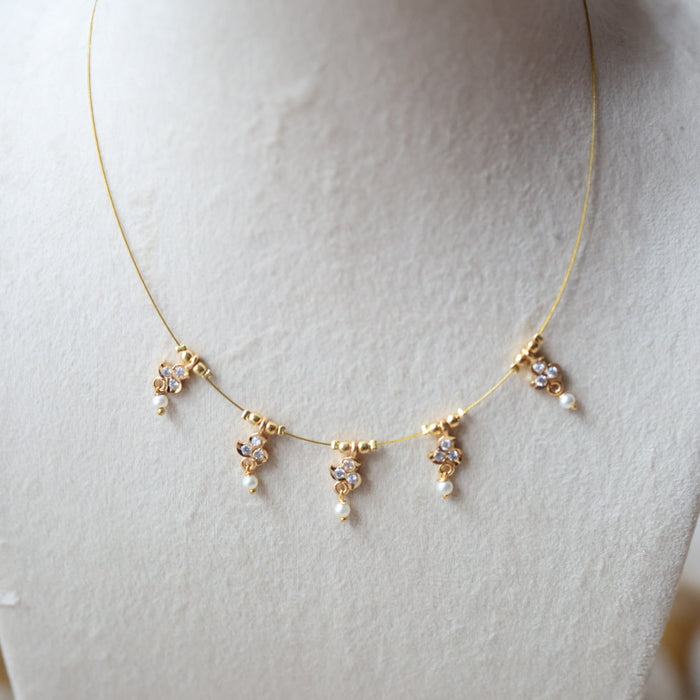 Heritage invisible short necklace IN4557