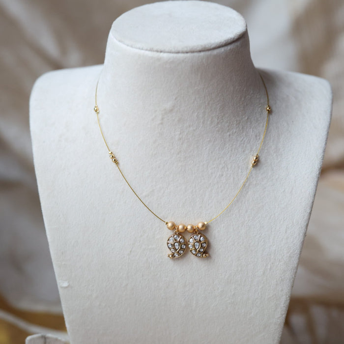 Antique invisible short necklace IN4558