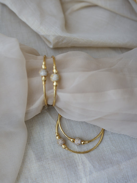 Heritage gold plated white stone bangle (1 set  of 2 bangles) HB206