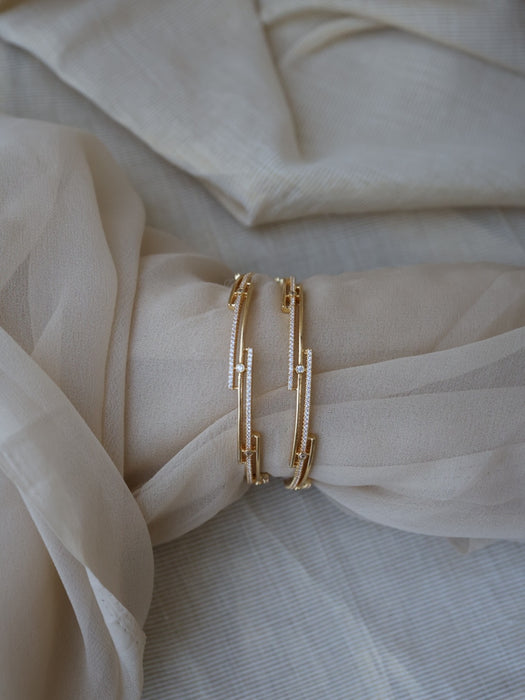 Heritage gold plated white stone bangle (1 set  of 2 bangles) HB214