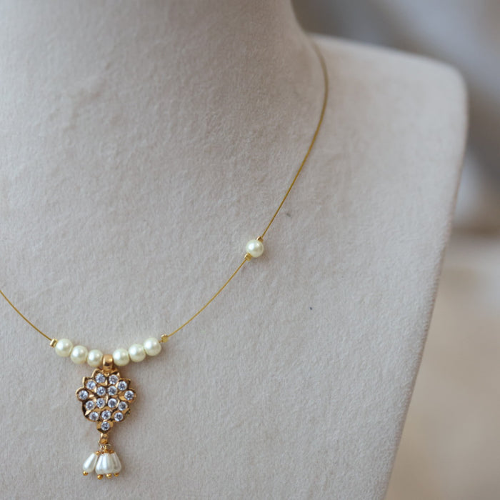 Heritage invisible short necklace IN4563