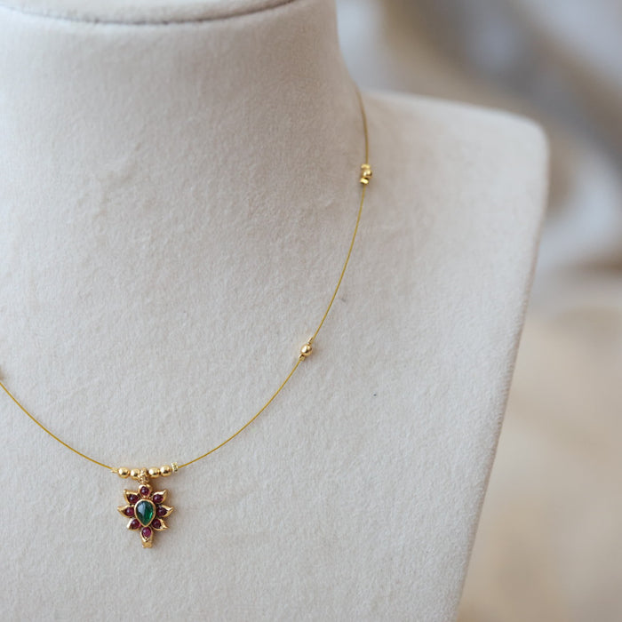 Antique invisible short necklace IN4565