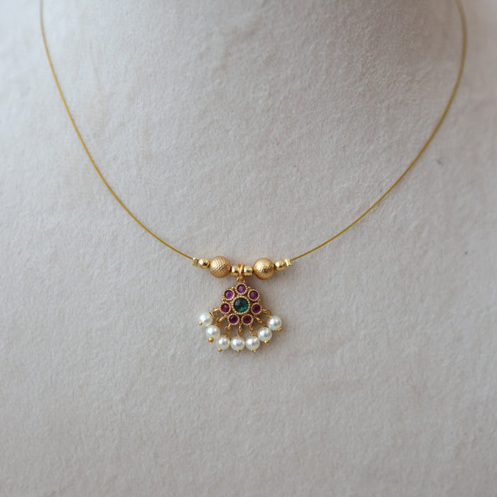 Antique invisible short necklace IN4567