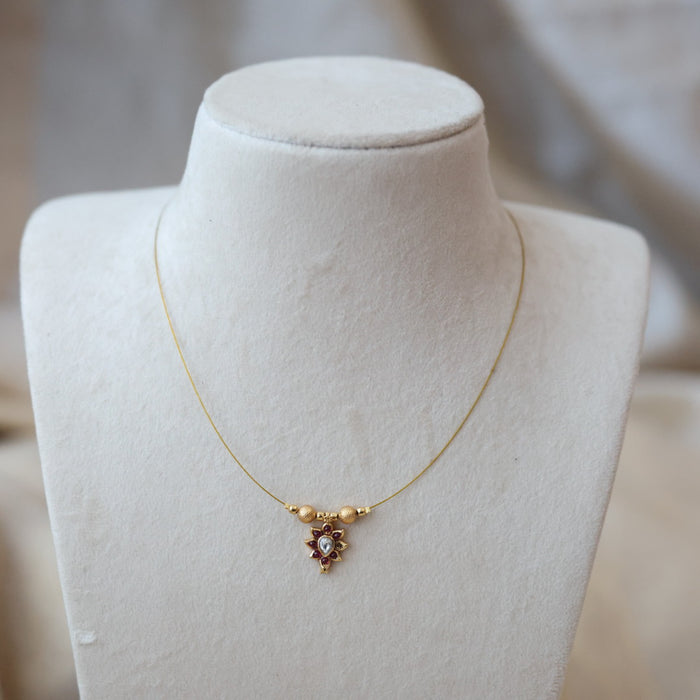 Antique invisible short necklace IN4571