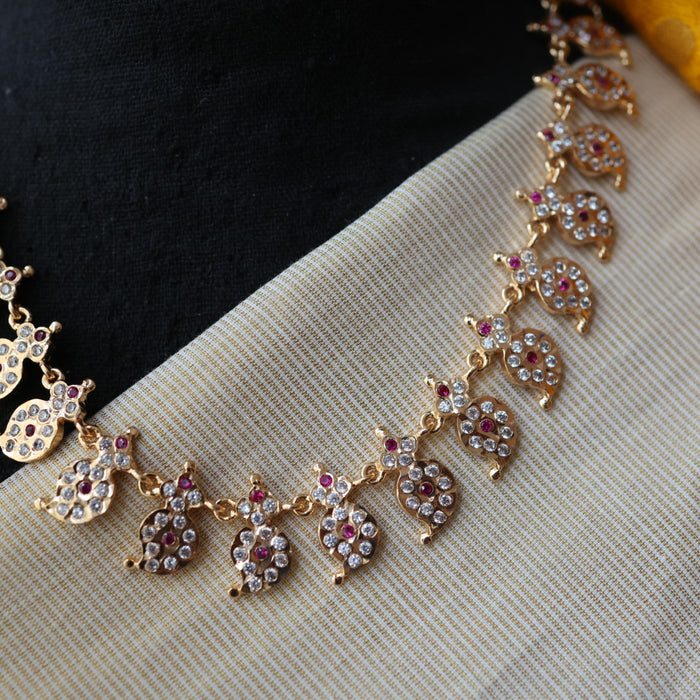 Heritage gold plated short necklace HP212