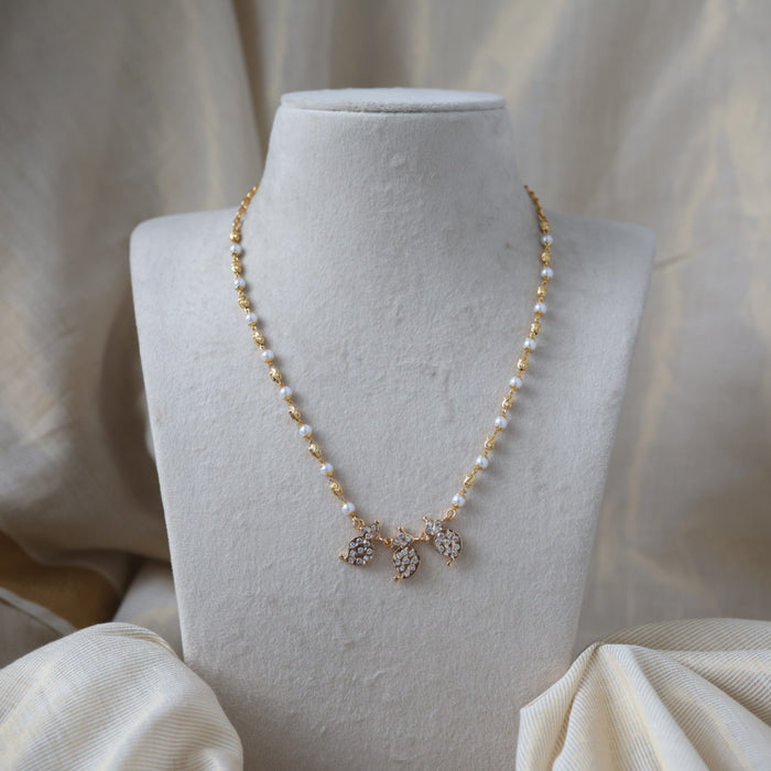 Heritage gold plated white stone mango design choker necklace H811