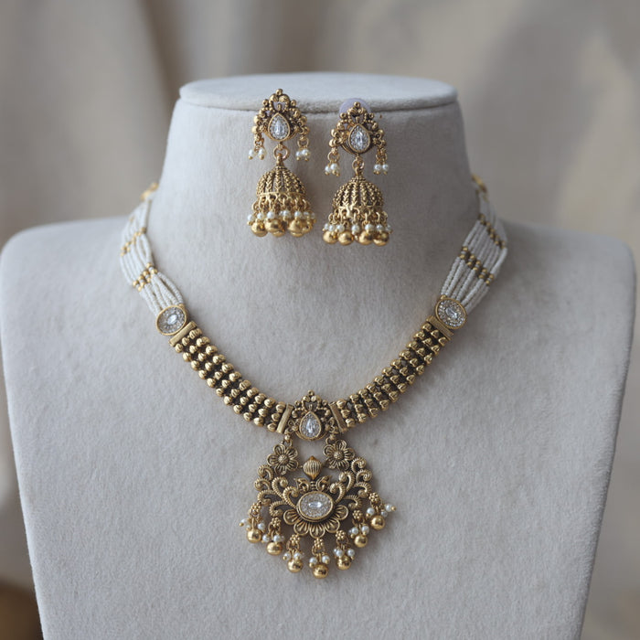 Antique gold short necklace and earrings G1782