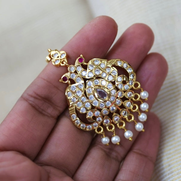 Heritage gold plated white stone tikka HT3211