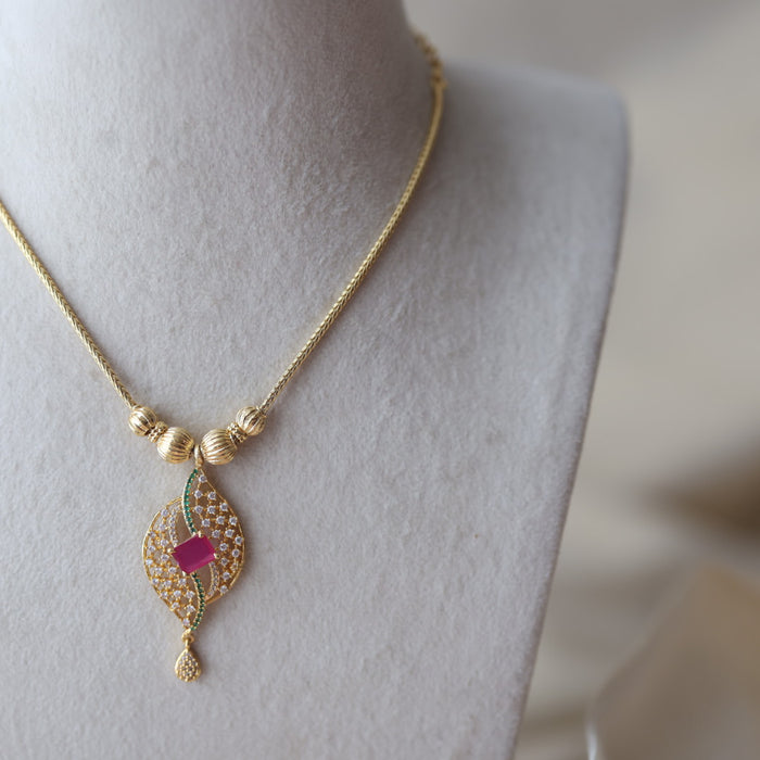 Heritage gold plated short necklace H3546