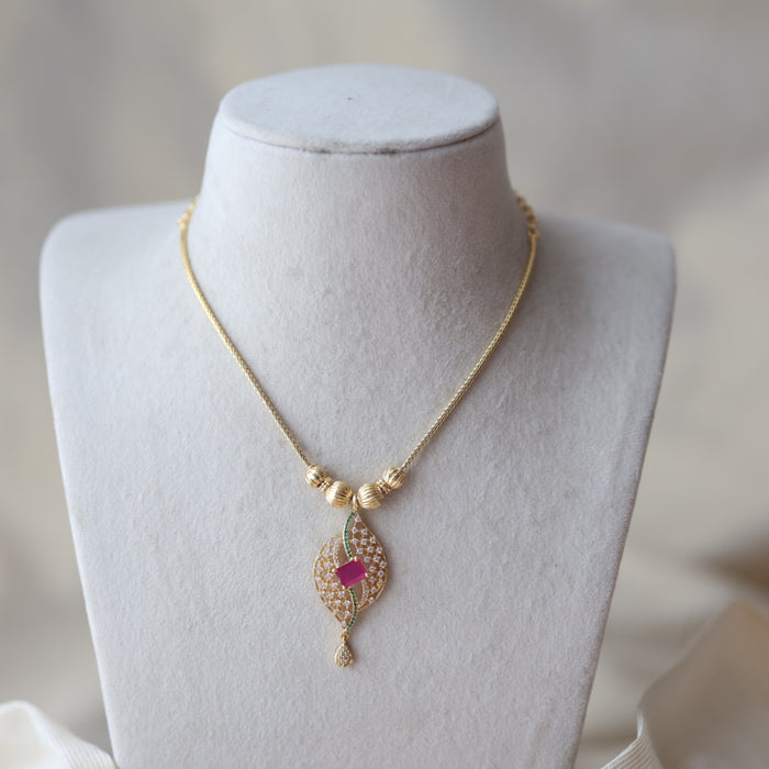 Heritage gold plated short necklace H3546